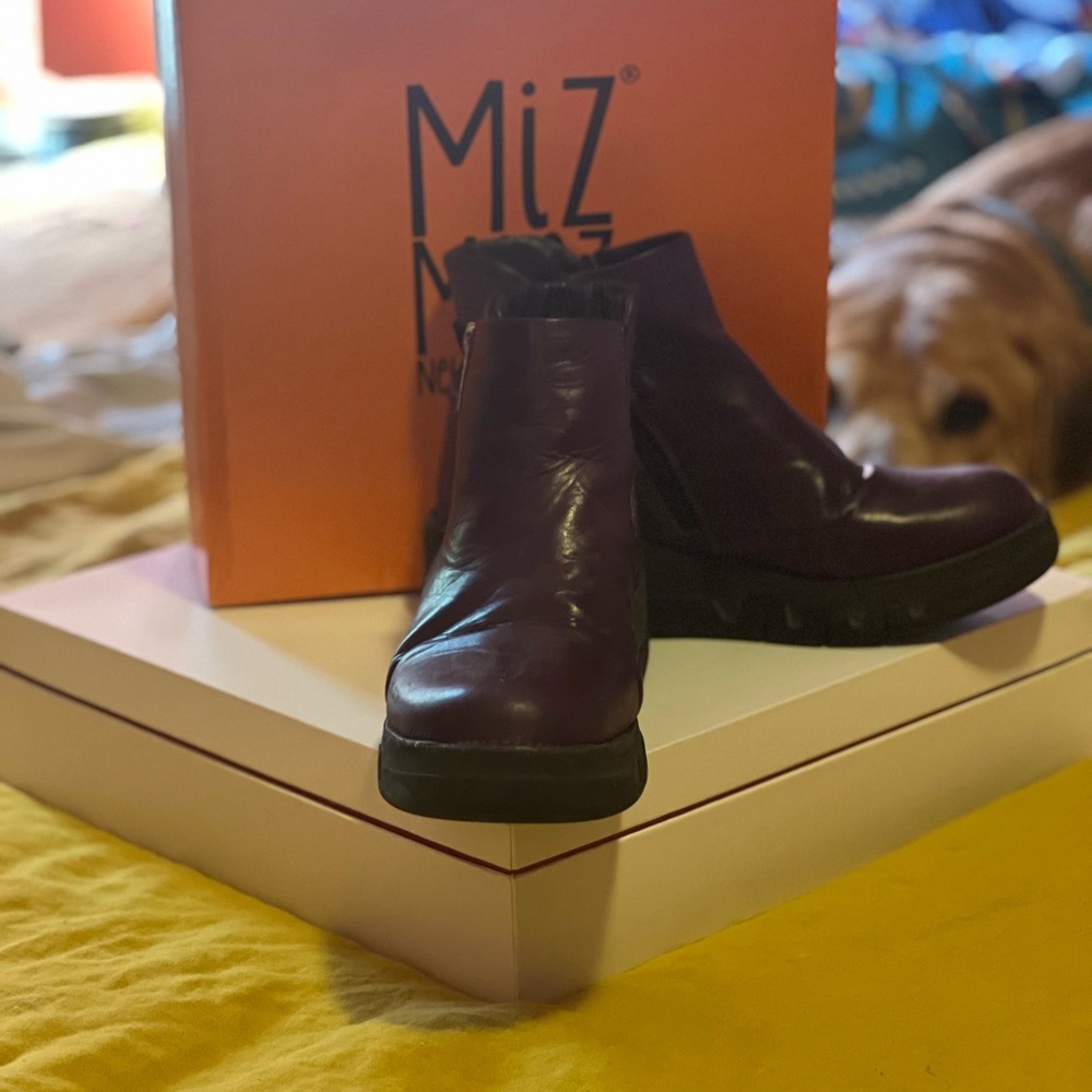 Miz Mooz Leather Purple Vintage Oil Boots 40 US 9.5 EUC Booties